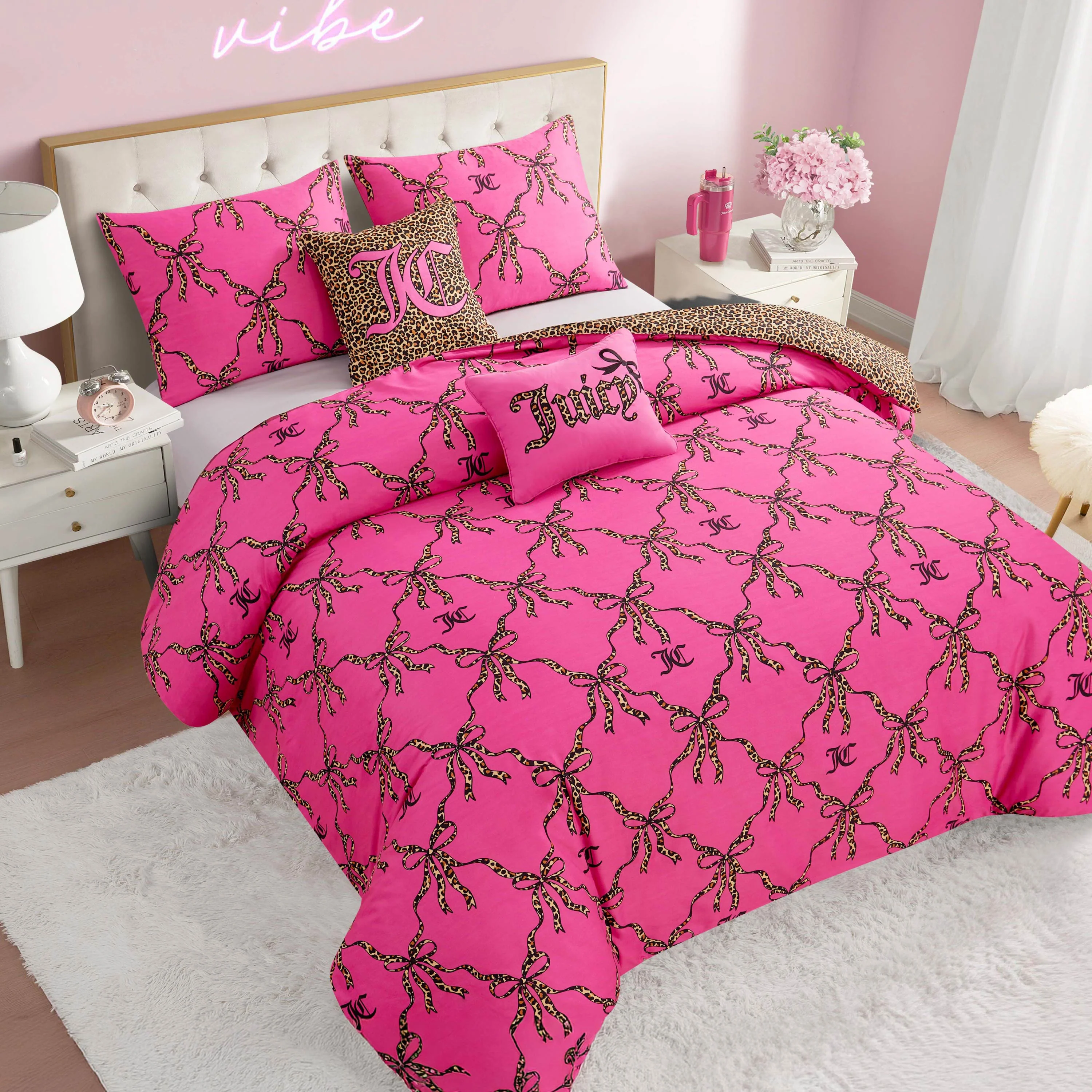 Cheetah Bow Trellis Reversible Comforter Set - Image 5