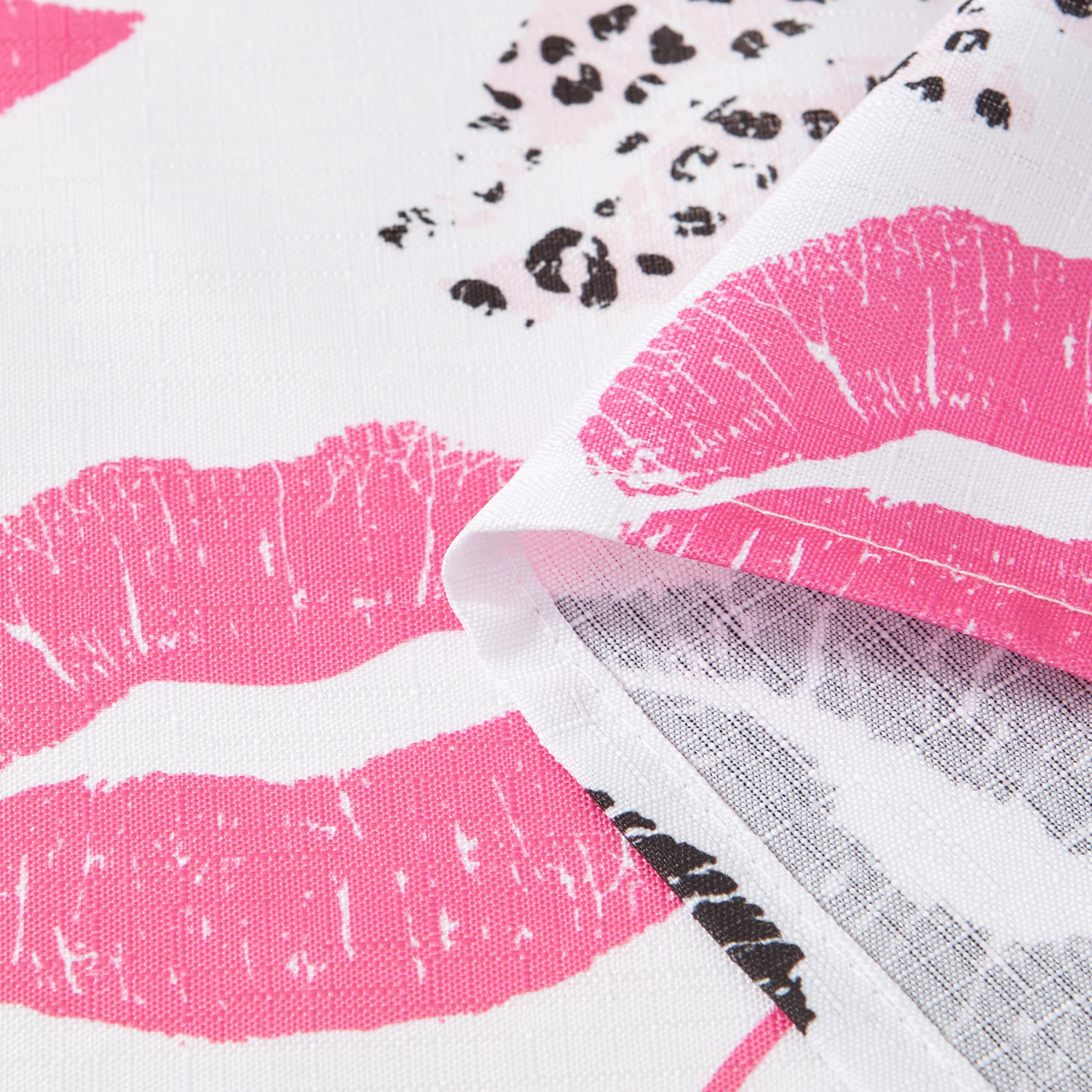 Cheetah Kisses Shower Curtain with PEVA Liner and Hooks 14-Piece Set - Image 3