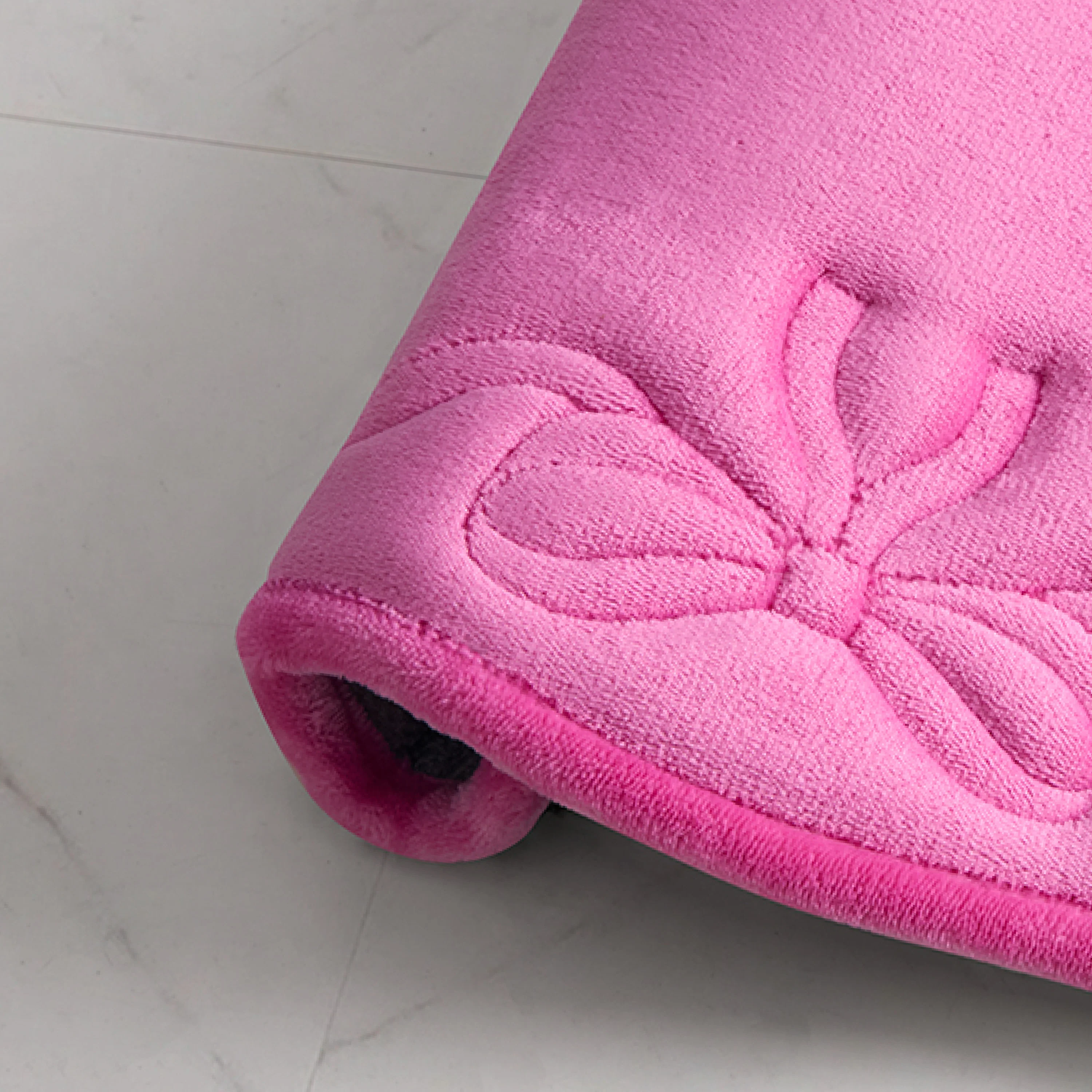 Quilted Memory Foam Bath Mat, 17" x 24" - Image 4